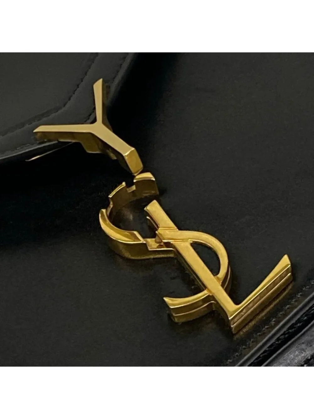 Saint Laurent Paris Shoulder Bag Cassandra Medium Black Chain Leather